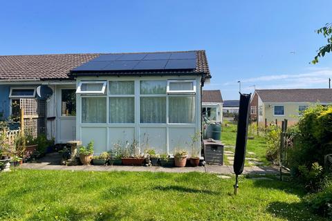 2 bedroom bungalow for sale, 36 Glan Y Mor, Fairbourne LL38 2BX