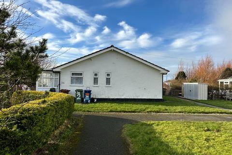 36 Glan Y Mor, Fairbourne, LL38 2BX