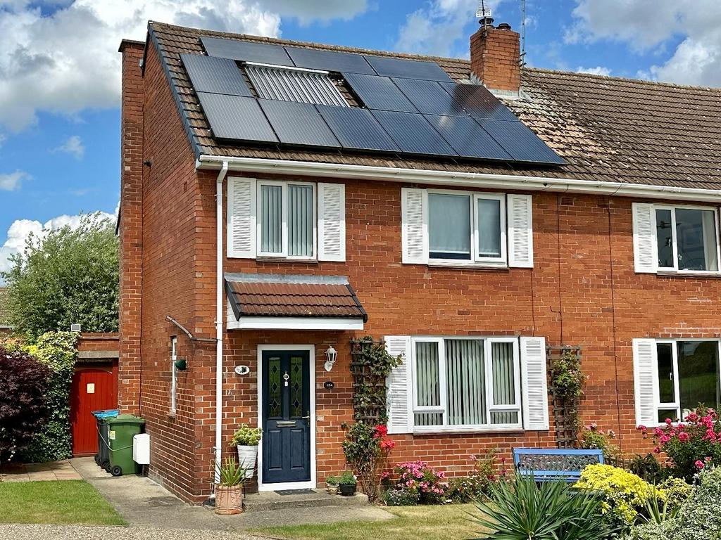 Linton Woods Lane, Linton on Ouse, York 3 bed semidetached house for sale £260,000