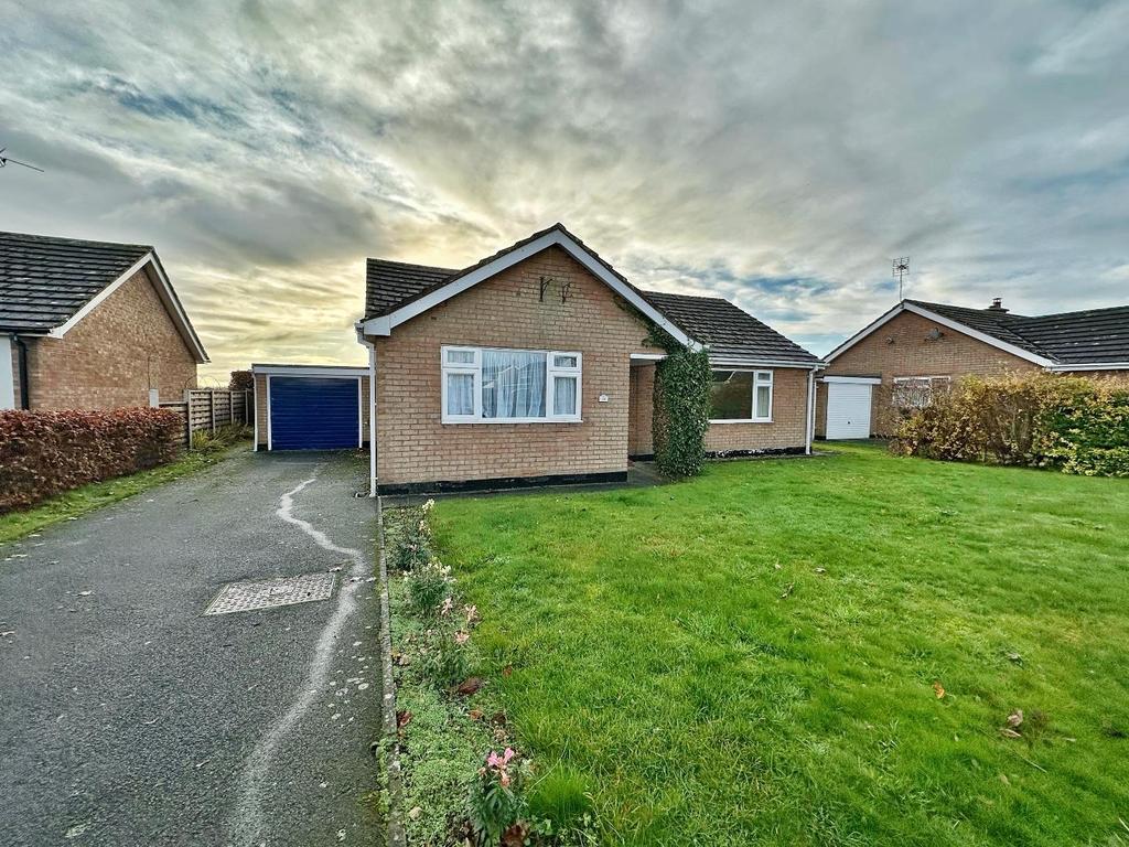 Parkfield, Stillington, York, YO61 1JW 3 bed detached bungalow £1,050
