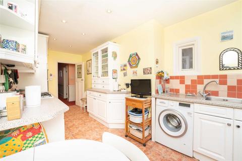 76 Leyborne Avenue, London, W13 9RA