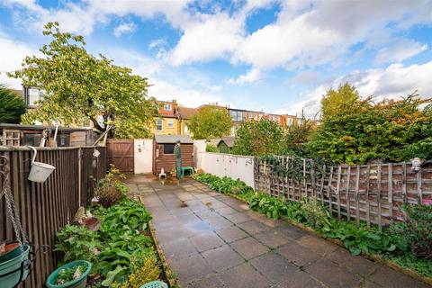 30 Belsize Avenue, London, W13 9TF