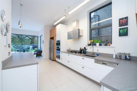 70 Elers Road, London, W13 9QD