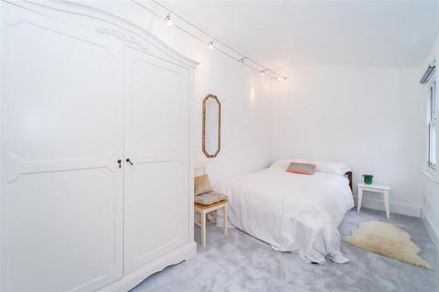 7 Carlyle Road, London, W5 4BL