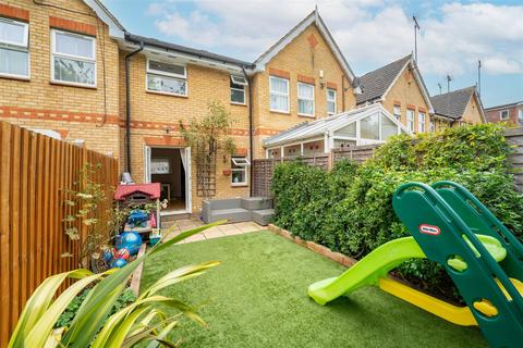 5 Mallard Close, London, W7 2PX