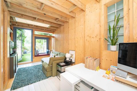 Flat 1, 24 Green Lane, London, W7 2PB