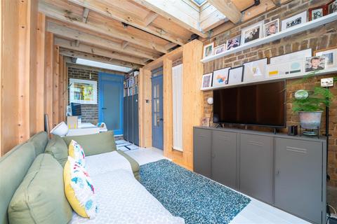 Flat 1, 24 Green Lane, London, W7 2PB