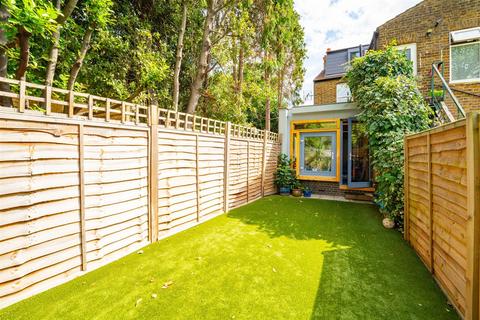 Flat 1, 24 Green Lane, London, W7 2PB