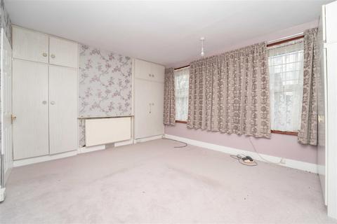 93 Grosvenor Road, London, W7 1HR