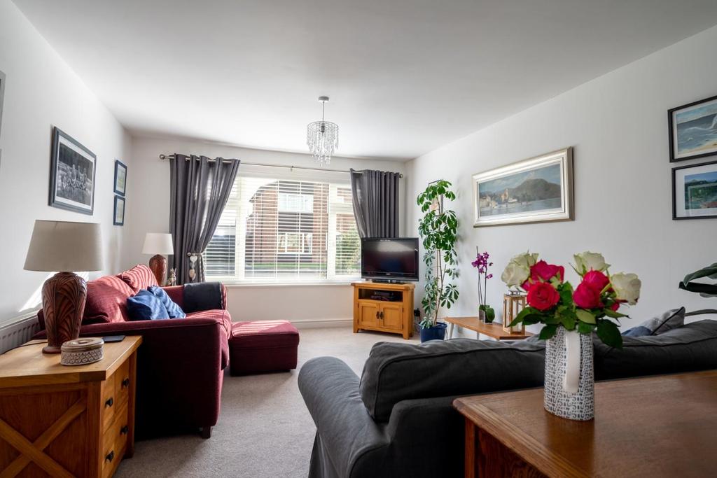 Spey Bank, Park, York 2 bed semidetached bungalow £325,000