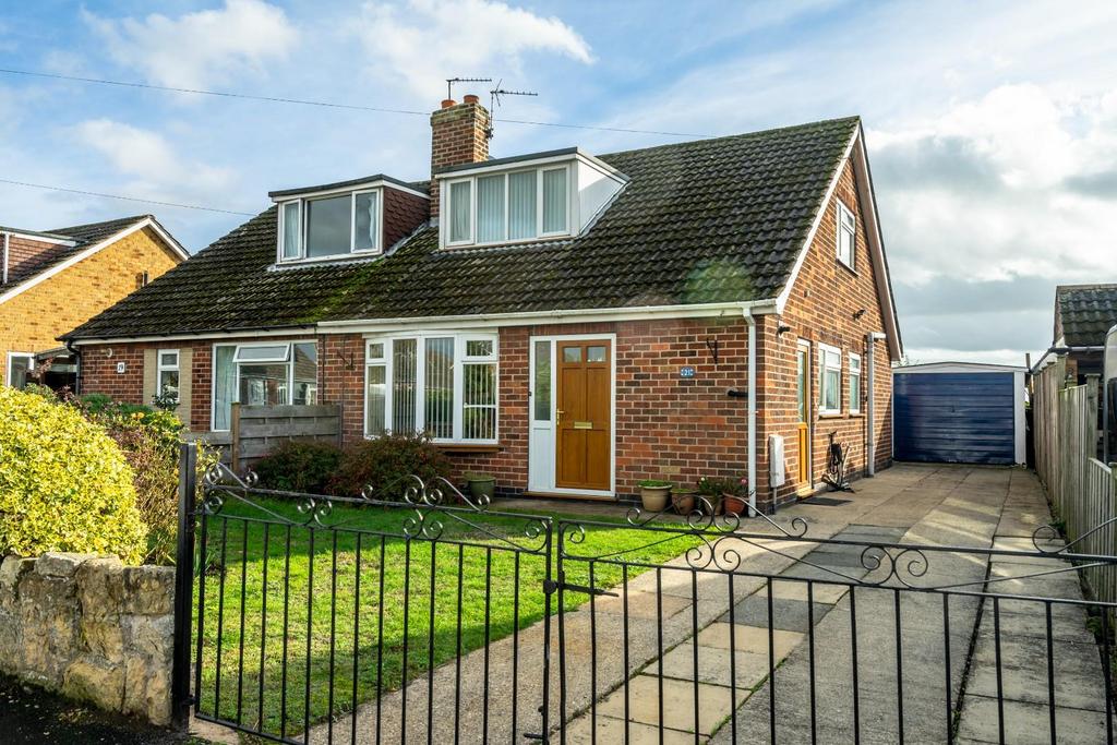 Fossway, Stamford Bridge, York 3 bed semidetached house for sale £