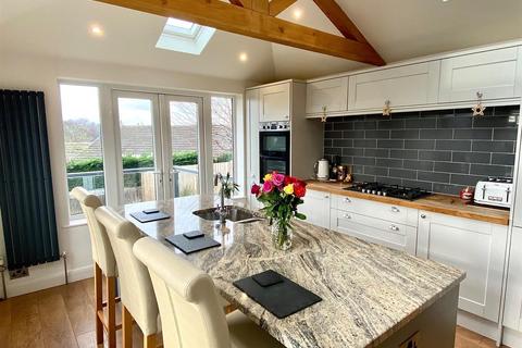 3 bedroom detached house for sale - Stocks Bank Road, Mirfield