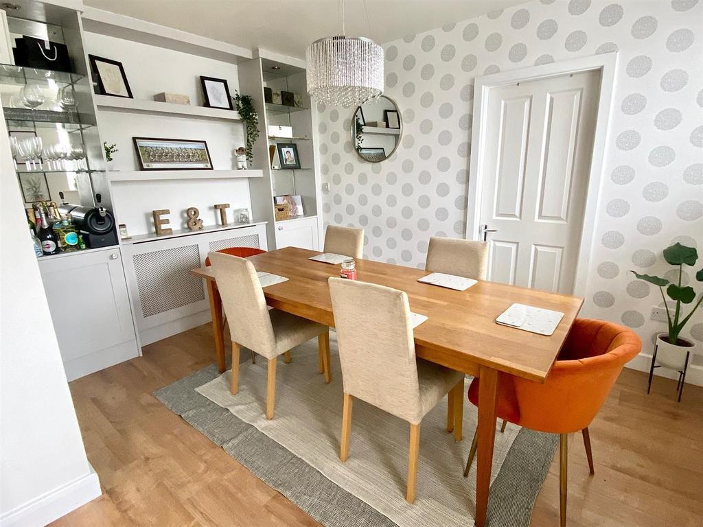 Stocks bank road 93 dining room.jpg