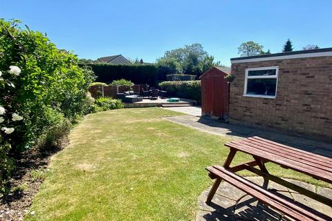 8 Bronte Grove, Mirfield, WF14 9NU