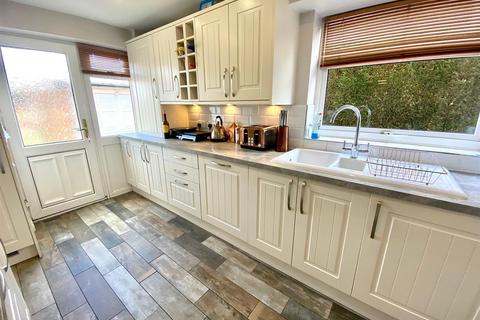 8 Bronte Grove, Mirfield, WF14 9NU