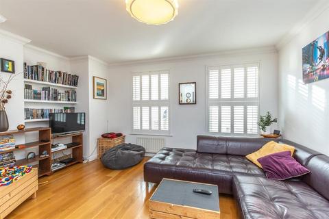 4 Amelia Crescent, Worthing, BN11 4EB
