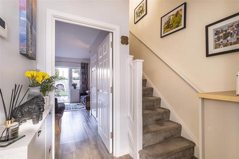 36 Winter Close, Epsom, KT17 1AH