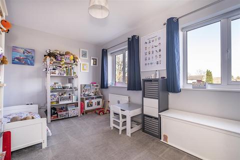 36 Winter Close, Epsom, KT17 1AH