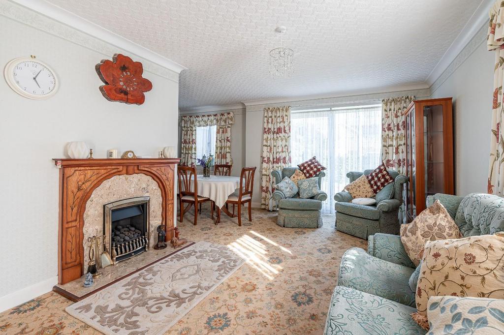 Mill Hill Drive, Huntington, York 3 bed detached bungalow £390,000