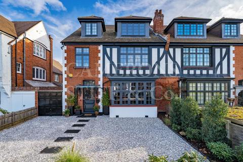 14 Aylestone Avenue, London, NW6 7AA