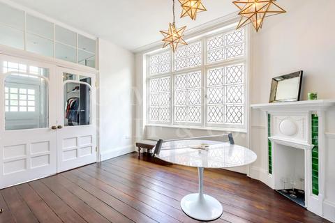 14 Aylestone Avenue, London, NW6 7AA
