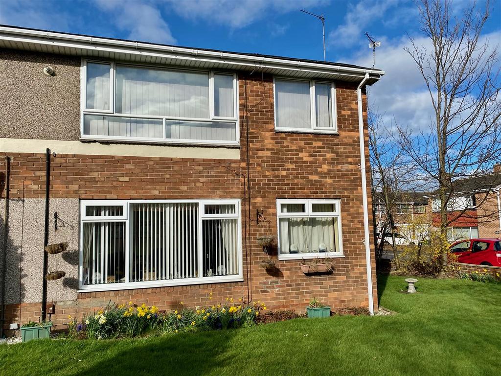 Briardene Drive, Wardley, Gateshead 1 bed apartment £450 pcm (£104 pw)