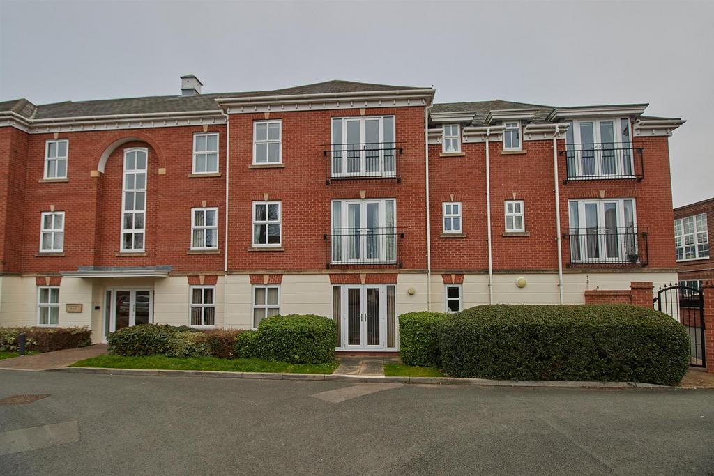 Priory Walk, Hinckley 2 bed flat for sale £160,000