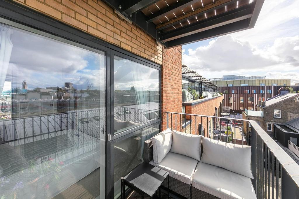 Lounge Terrace.jpg