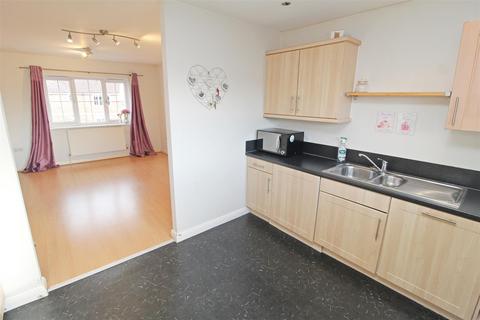 2 bedroom flat for sale - Mossmans Close, Bletchley, Milton Keynes