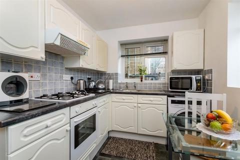 2 bedroom flat for sale - Devonshire Court, The Drive, Hove