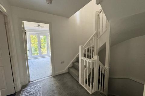 undefined, Edgeworth Close, Slough