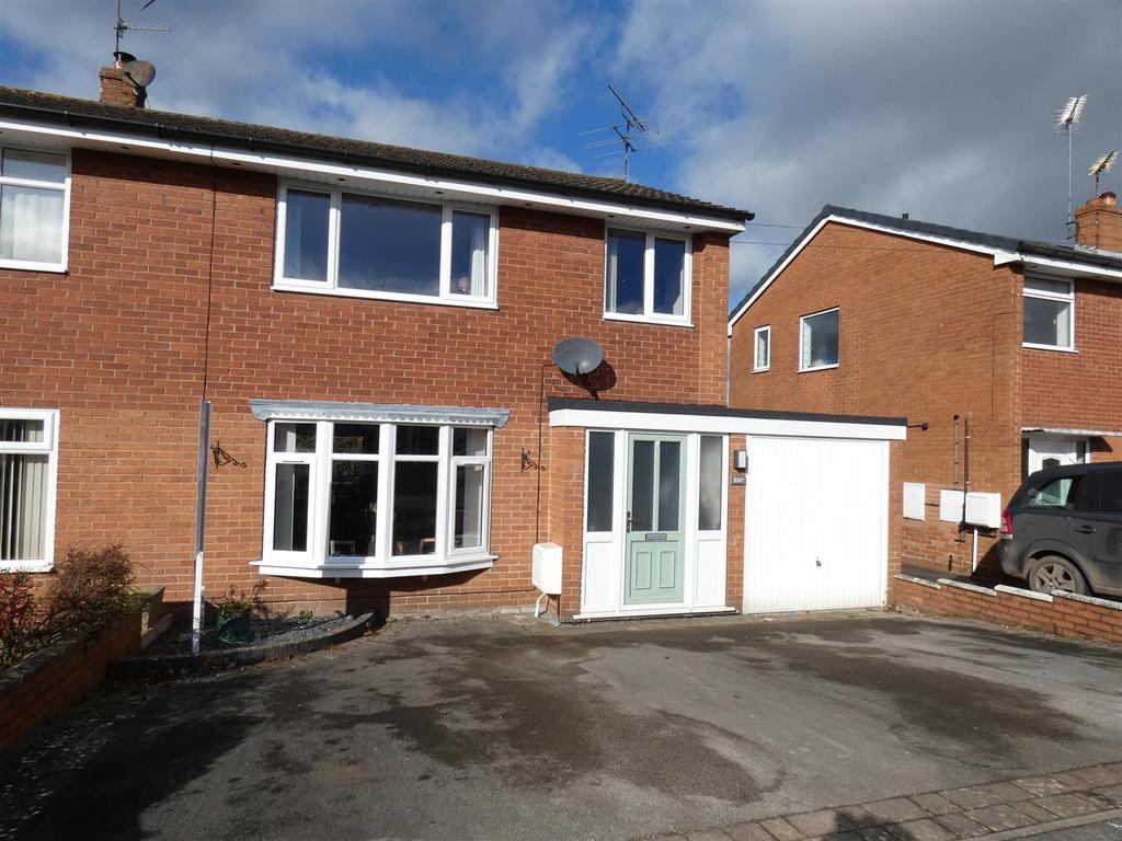Thames Drive, Cheadle, Stoke On Trent 3 bed semidetached house £198,000