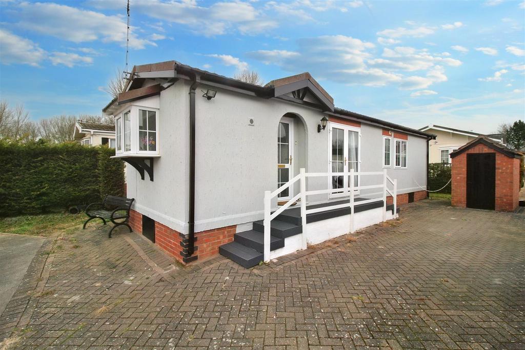 Oak Lane, Allesley, Coventry 2 bed park home for sale £109,950