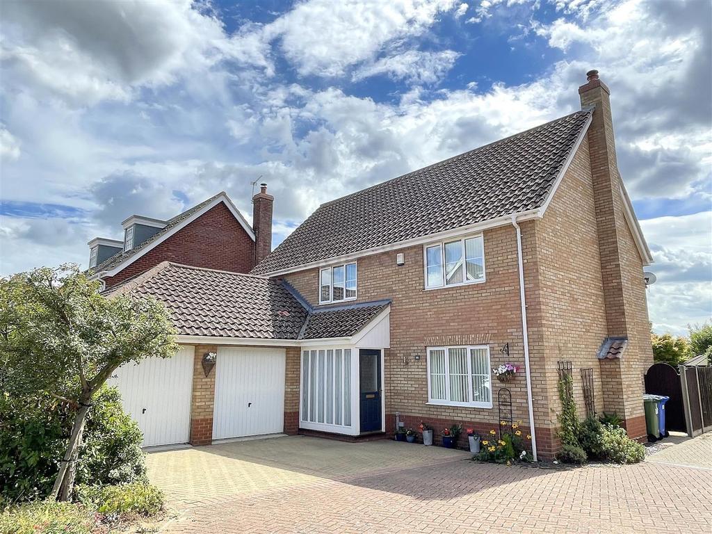 Rushton Drive, Carlton Colville... 4 bed detached house £425,000