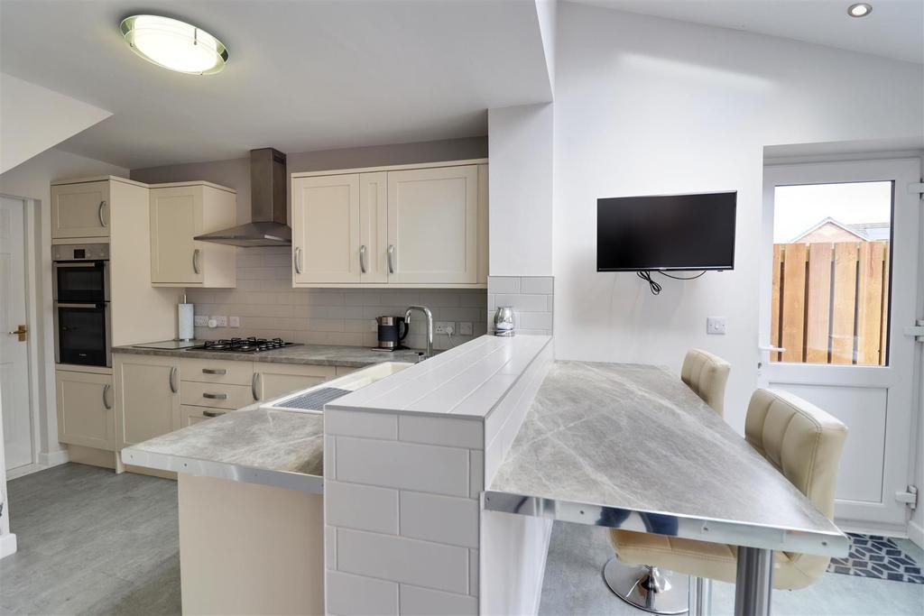 Cranberry Way, Hull 3 bed semidetached house for sale £220,000