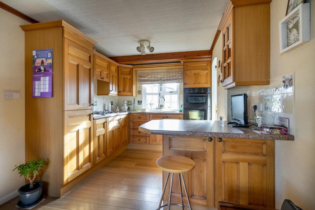 The Willows, Acaster Malbis, York 3 bed detached bungalow for sale £180,000