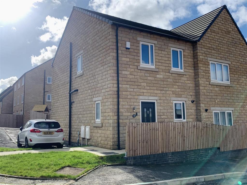 Charlestown View, Glossop, Derbyshire 3 bed semidetached house for