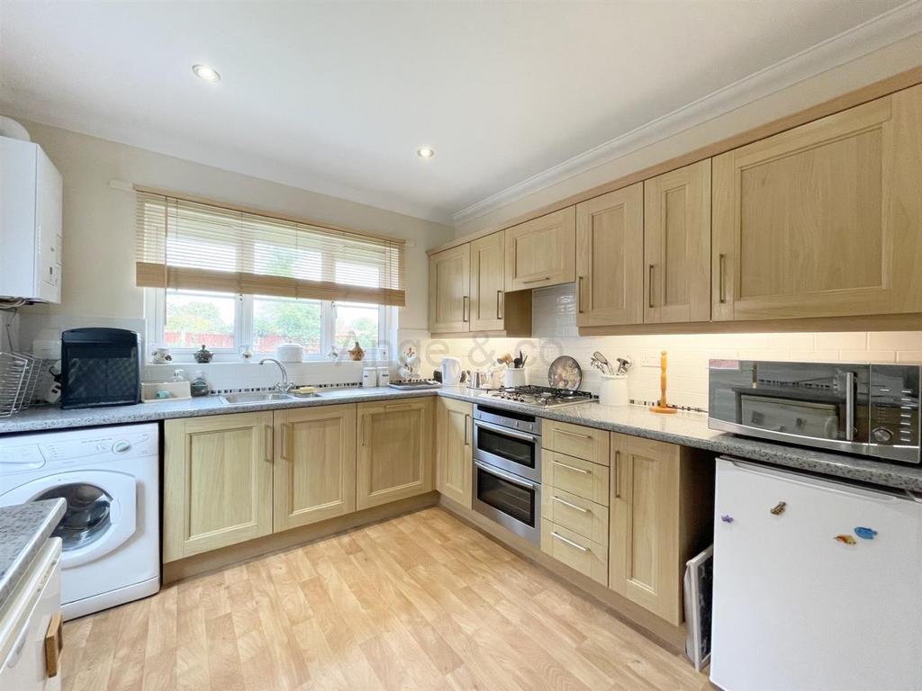 Heritage Green, Kessingland, Lowestoft 3 bed detached bungalow for sale £350,000