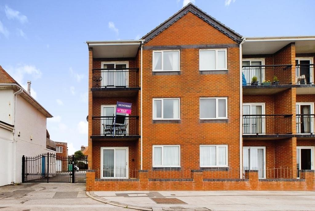 North Bay Court, Bridlington 2 bed flat for sale £160,000