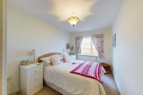2 bedroom flat for sale, North Bay Court, Bridlington