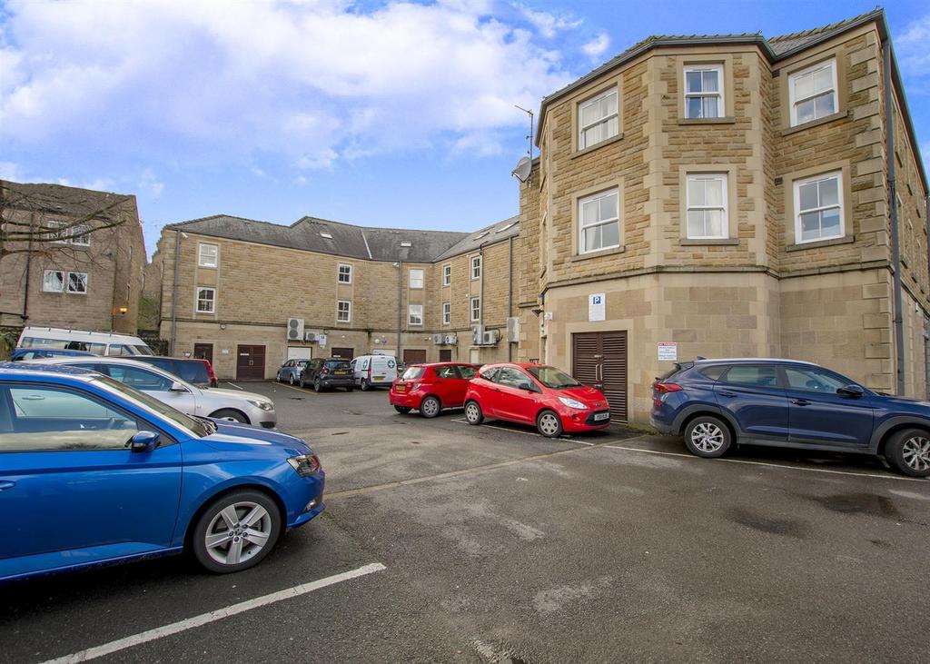 Holme Court Bakewell parking.jpg