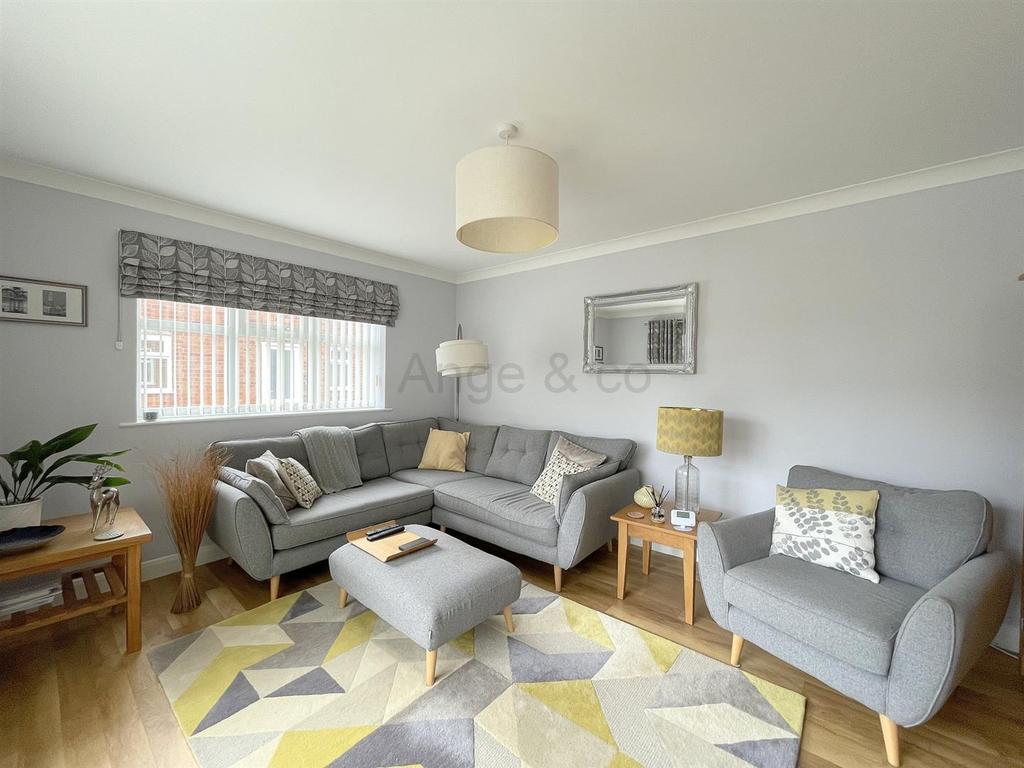 The Meads, Gunton, Lowestoft 3 bed detached bungalow £415,000