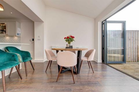 157 Kings Road, Canton, Cardiff, CF11 9DE