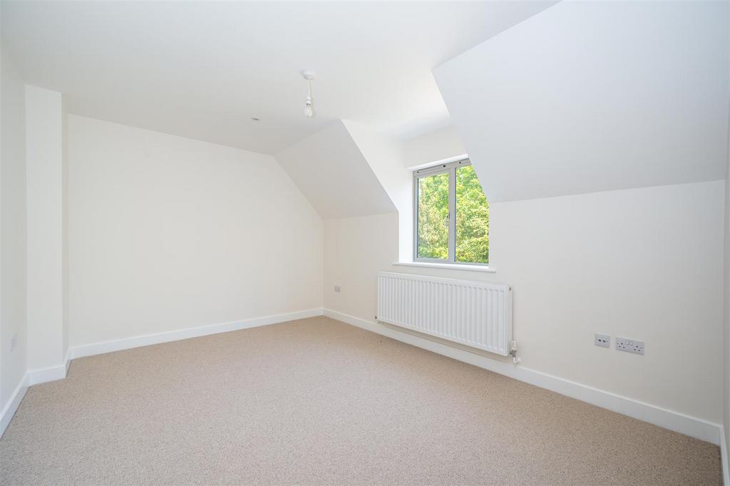 Rear Bedroom 4.jpg