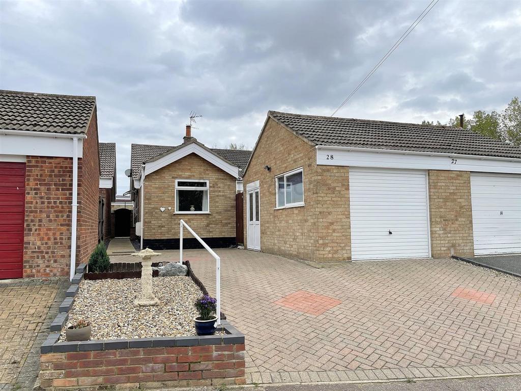 Cranleigh Road, Pakefield, Lowestoft 3 bed detached bungalow £270,000