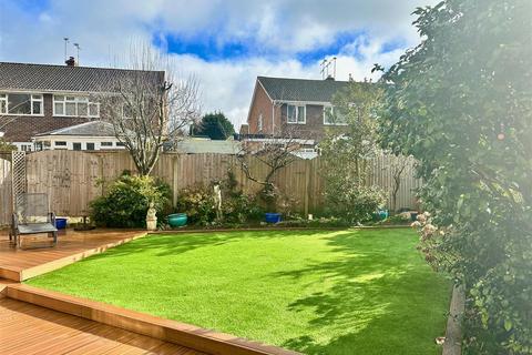 6 Chestnut Close, Codsall, Wolverhampton, WV8 2EZ