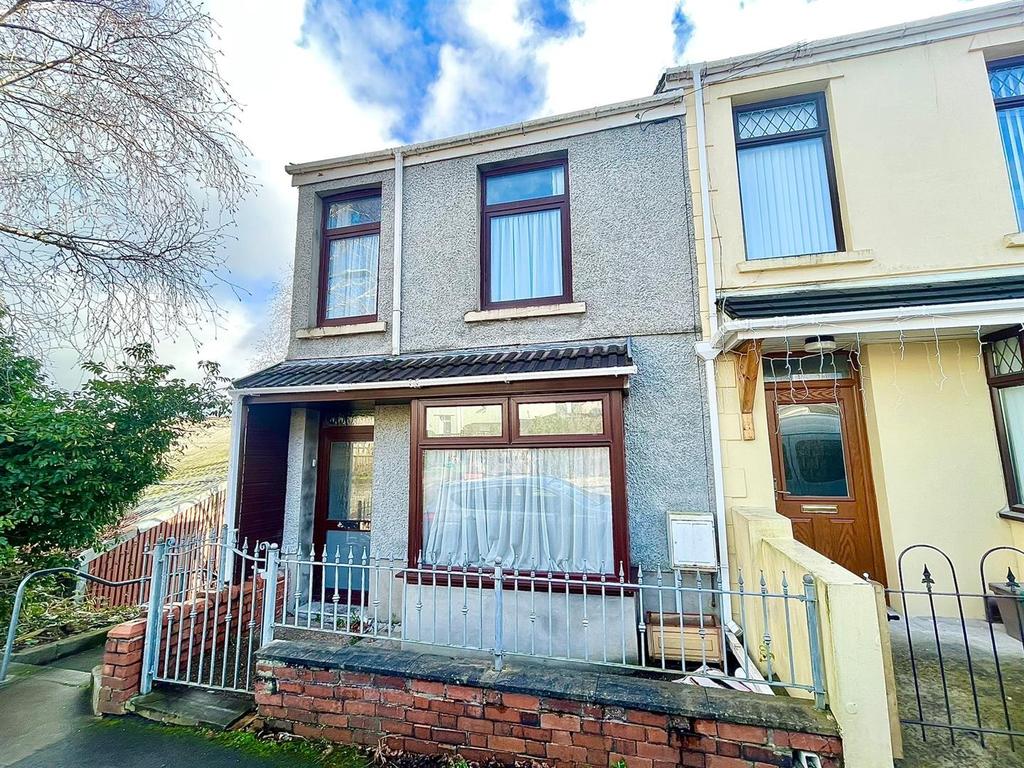 Strawberry Place, Morriston, Swansea 3 bed end of terrace house £100,000