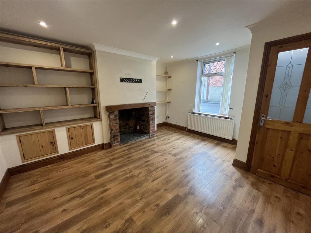 Arthur Street, Crook 2 bed terraced house £500 pcm (£115 pw)