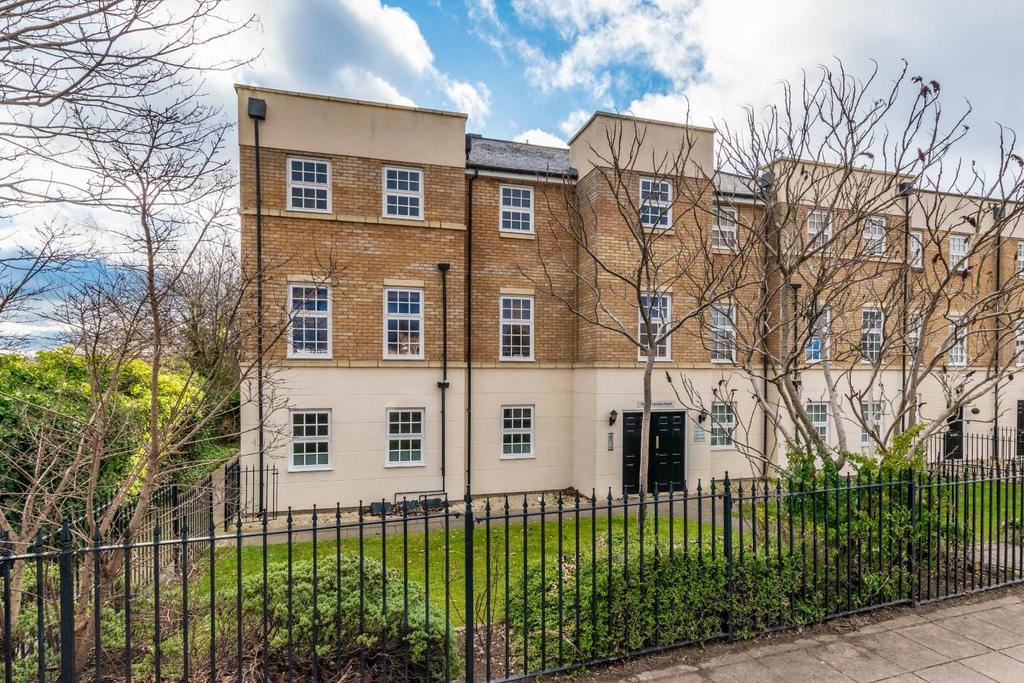 Leeman Road, York 2 bed apartment £210,000