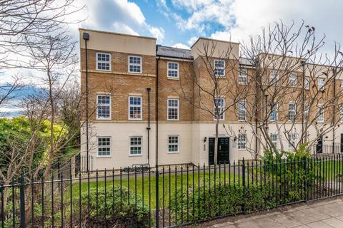 108 Leeman Road, York, YO26 4WT